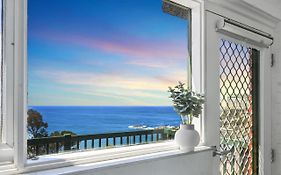 The Blue Whale - Sea View Apartment